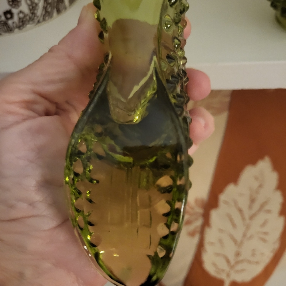 VINTAGE FENTON GLASS DECOR - Picture 5 of 5